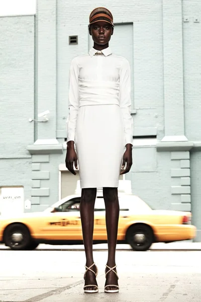 Look 16